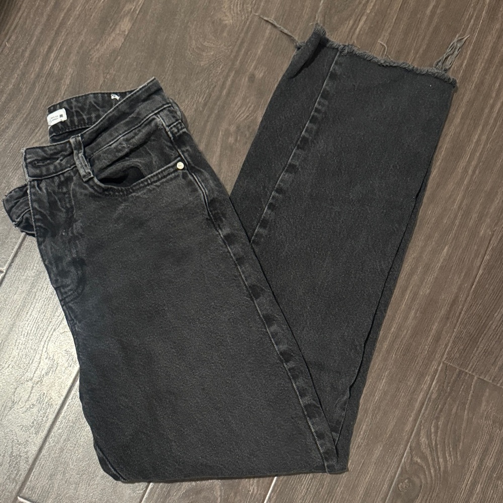 ZARA Black Frayed Hem Jeans